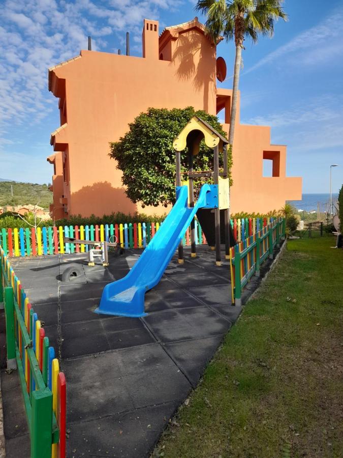 Espacioso Muy Tranquilo Con Piscinas Y Jardines Cercano A La Playa *