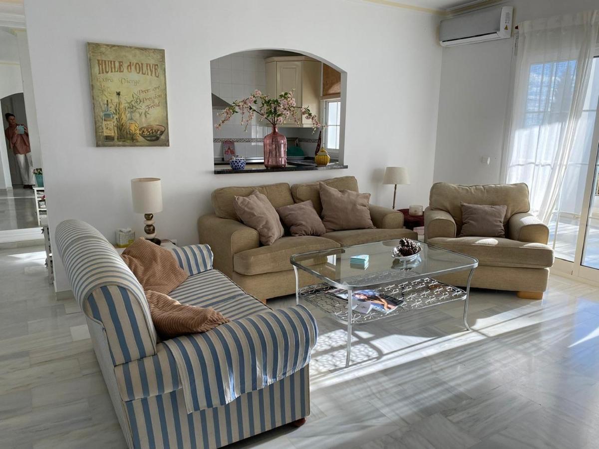 Golf With Seaview Apartment Estepona