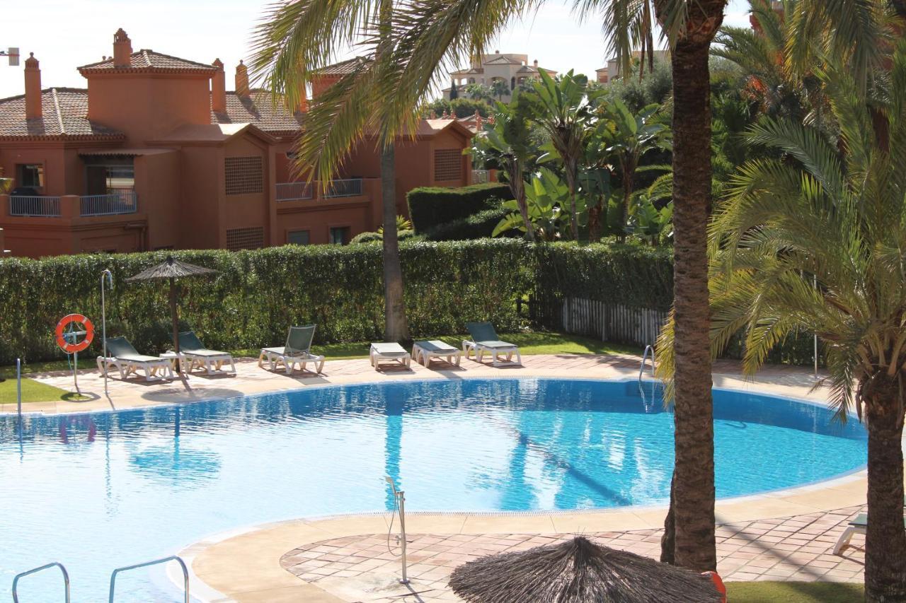 Atico Con Vista Al Mar Y Cerca Campos De Golf Estepona