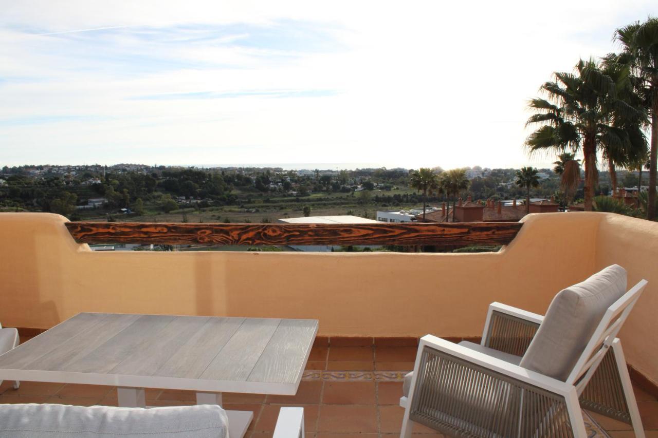 Atico Con Vista Al Mar Y Cerca Campos De Golf Apartment Estepona