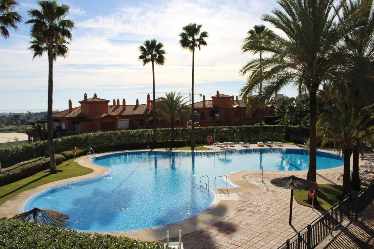 Apartment Atico Con Vista Al Mar Y Cerca Campos De Golf Estepona
