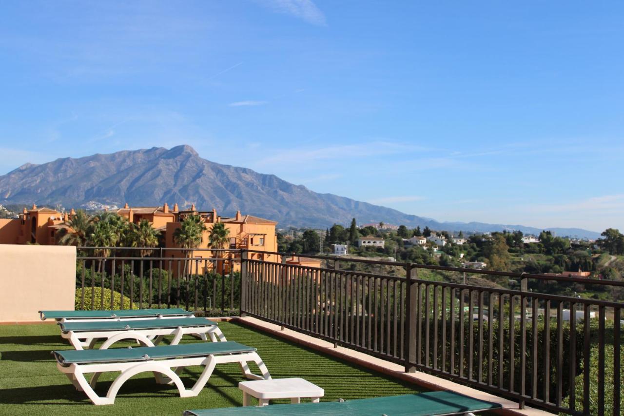 Atico Con Vista Al Mar Y Cerca Campos De Golf Apartment Estepona