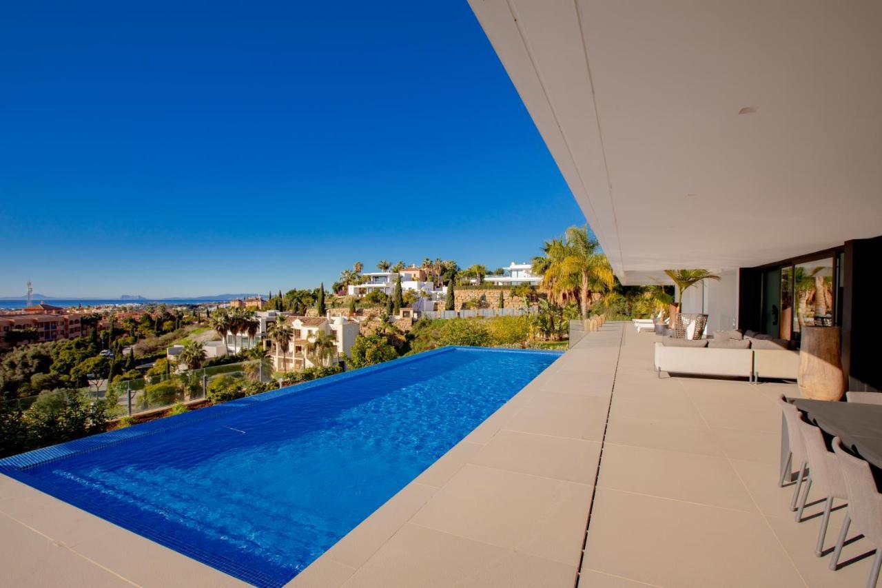 Modern Luxury In Flamingos Villa *