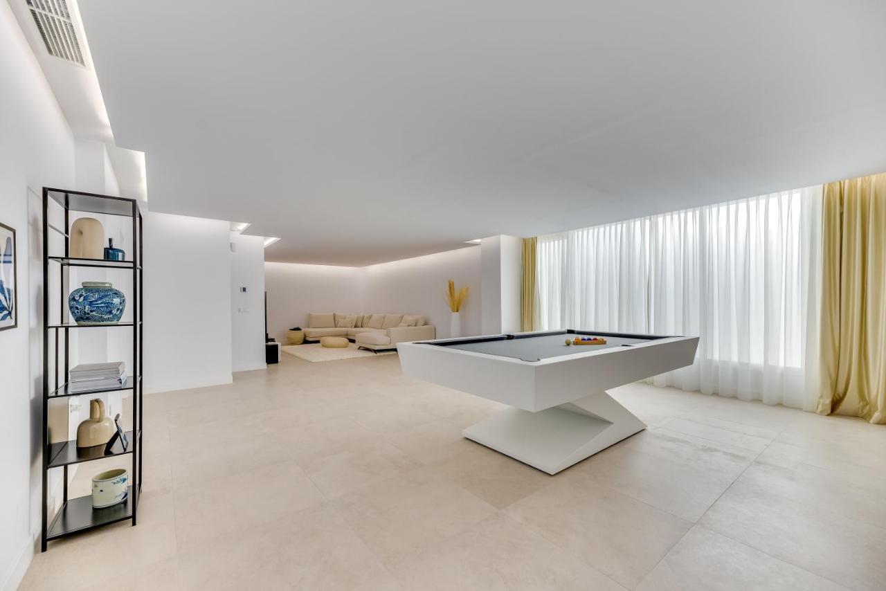 Vacation Marbella I Schumacher, New Built, Sea View, Luxury, Private Pool Villa Estepona