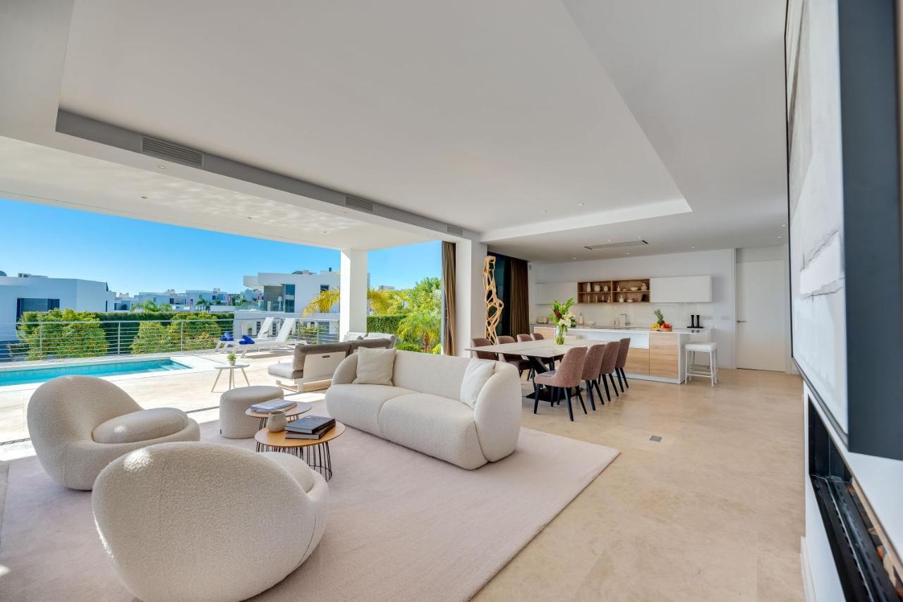 Villa Vacation Marbella I Schumacher, New Built, Sea View, Luxury, Private Pool Estepona