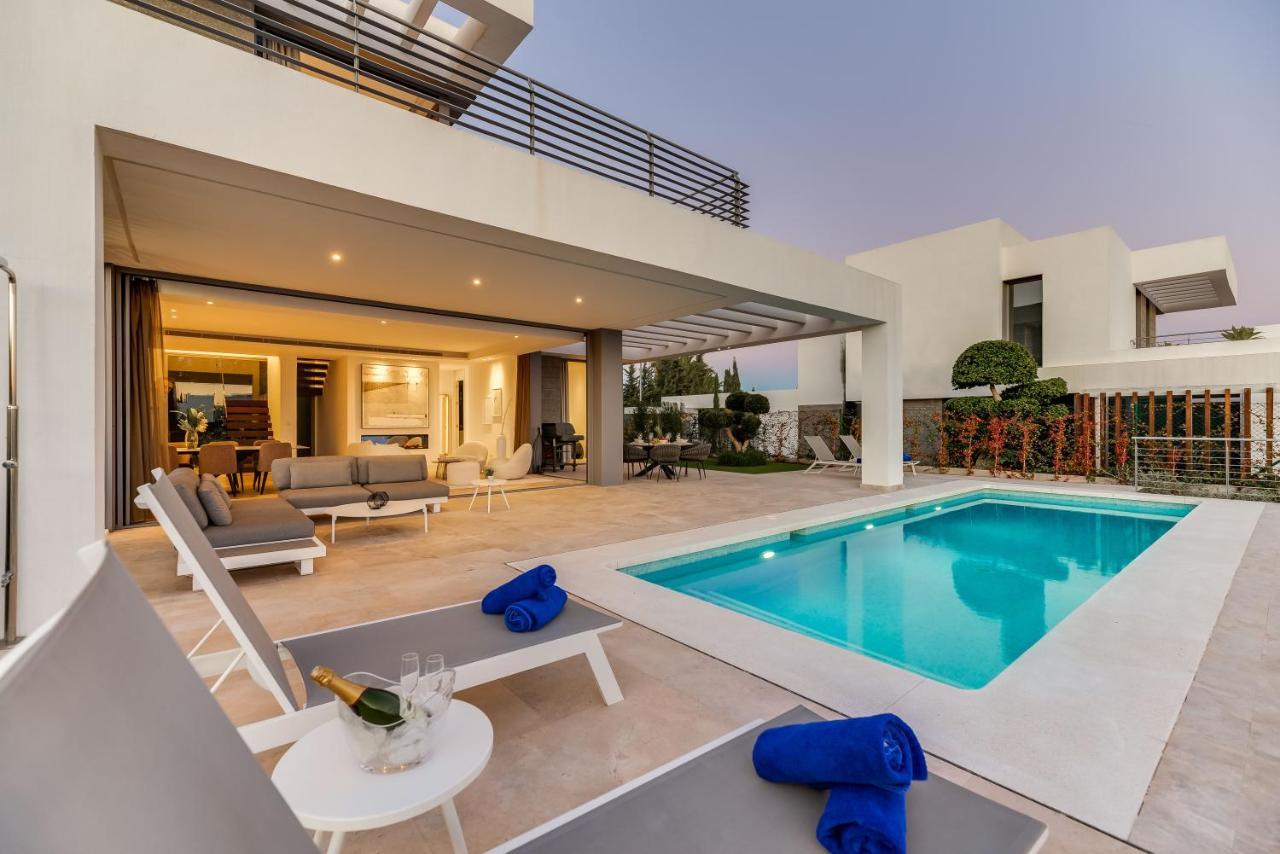 Villa Vacation Marbella I Schumacher, New Built, Sea View, Luxury, Private Pool Estepona