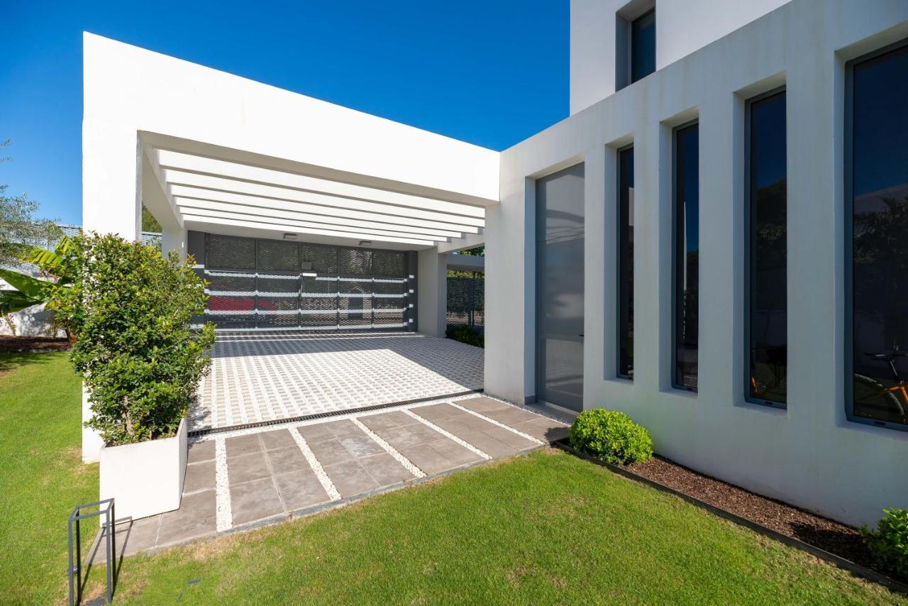 Vacation Marbella I Schumacher, New Built, Sea View, Luxury, Private Pool Estepona
