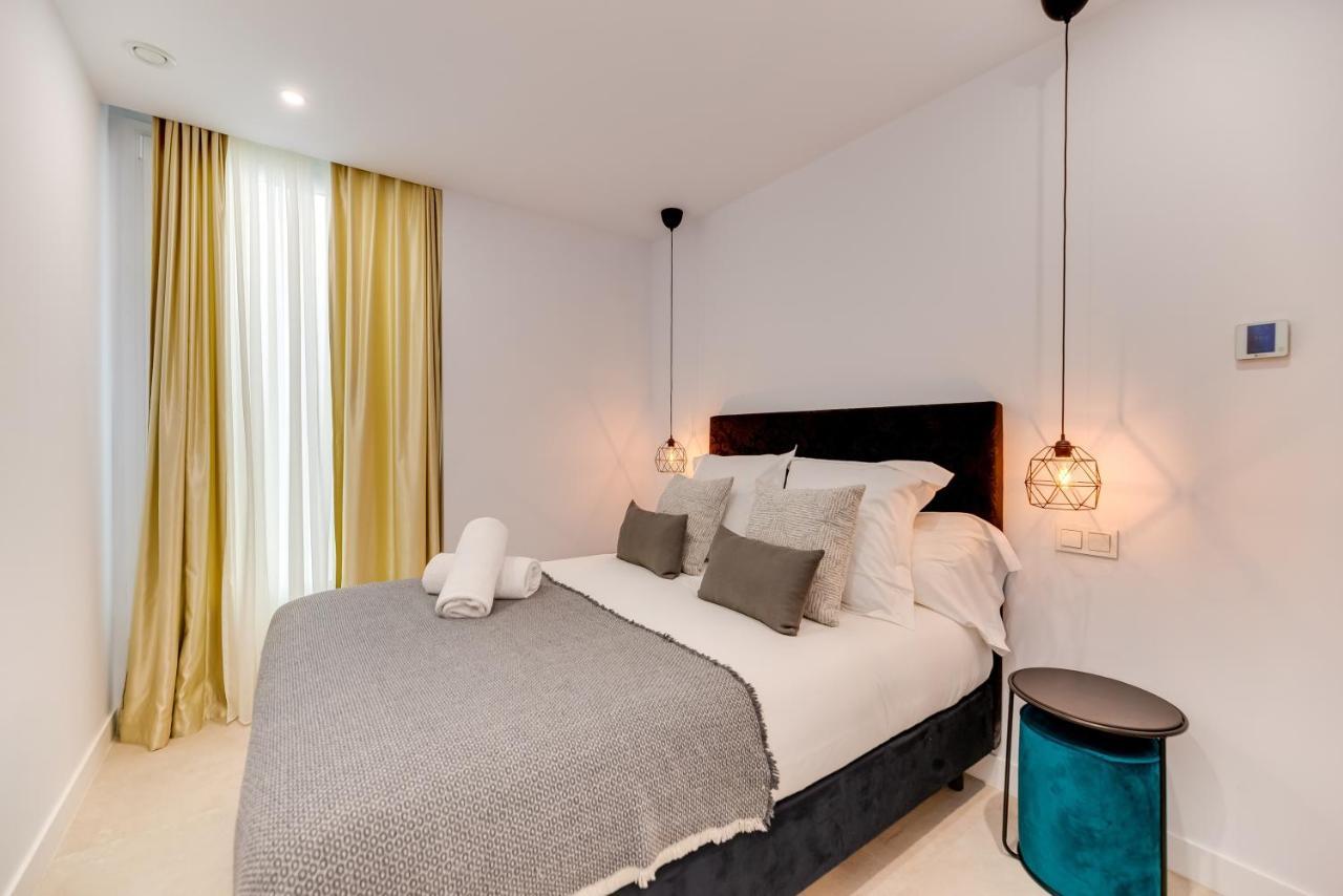 Villa Vacation Marbella I Schumacher, New Built, Sea View, Luxury, Private Pool Estepona