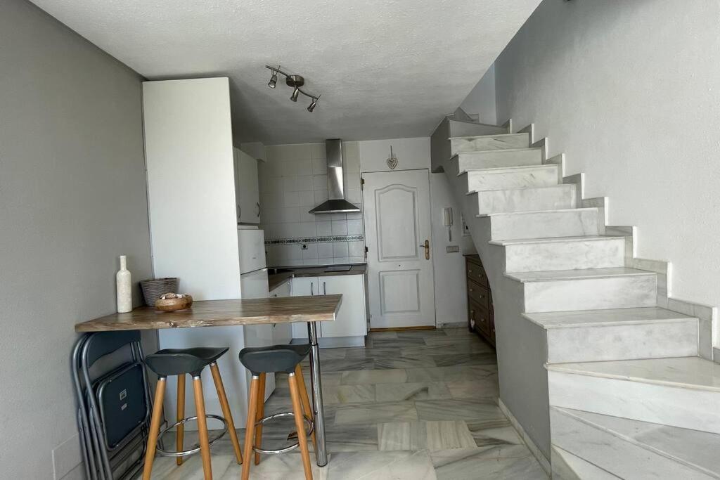 Atico Con Bonita Vista. En Urbanizacion Privada.! Apartment Estepona