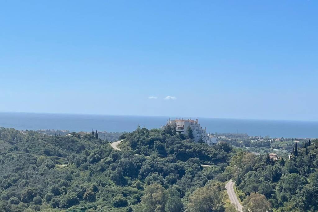 Atico Con Bonita Vista. En Urbanizacion Privada.! *
