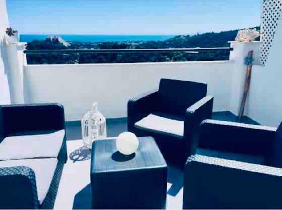 Atico Con Bonita Vista. En Urbanizacion Privada.! * Estepona