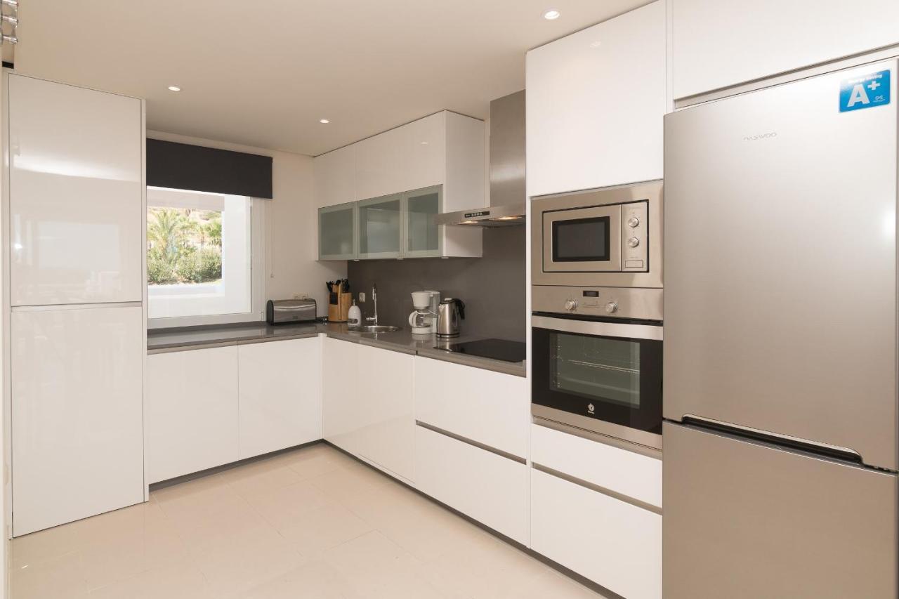 2214-modern With Private Apartment *