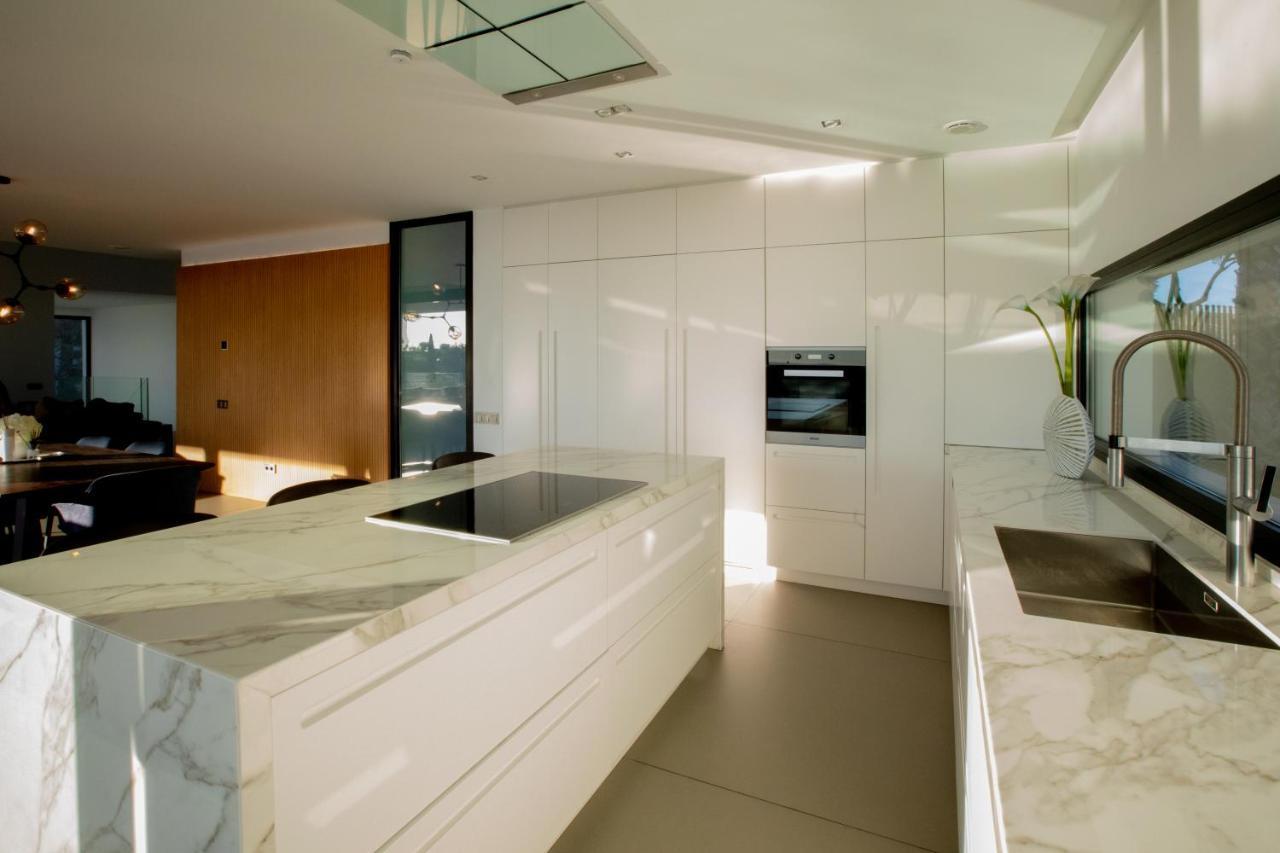 Modern Luxury In Flamingos Villa