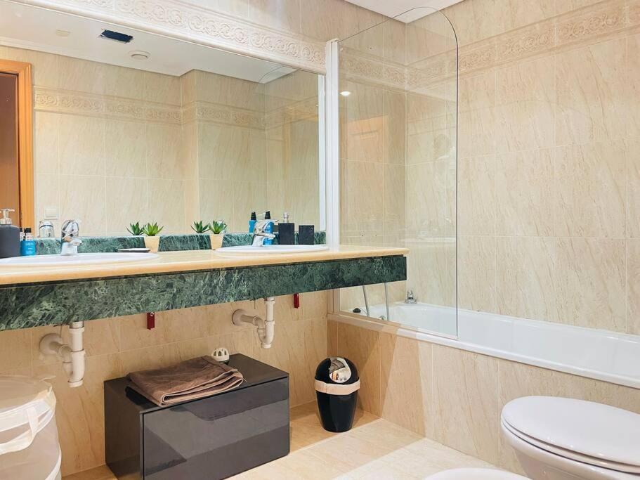 Blue Palm Apartment *