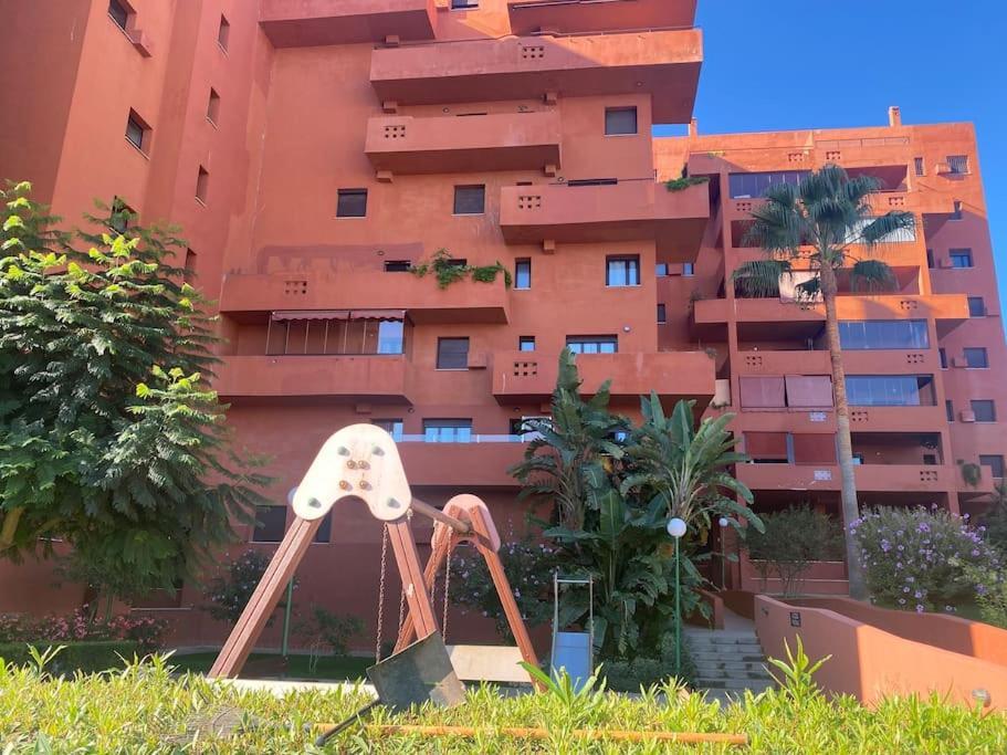 Apartment 3 Bed With Pool And Parking