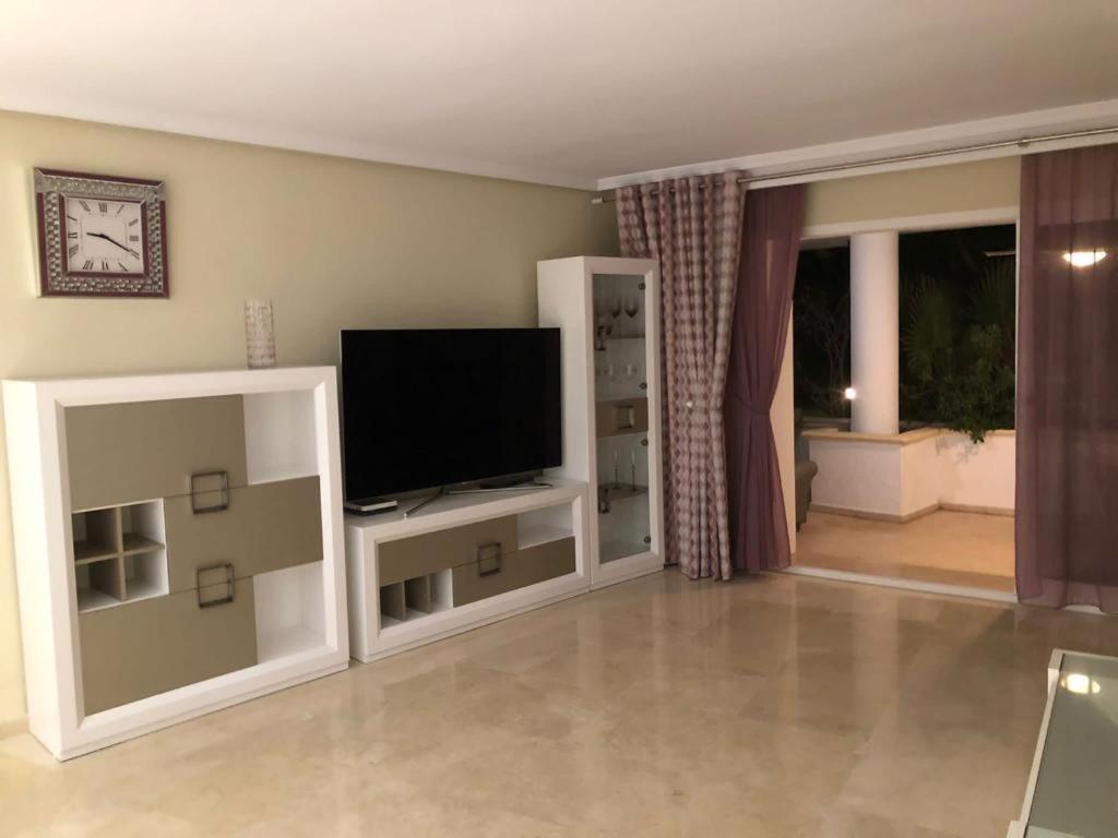Dominion * Estepona