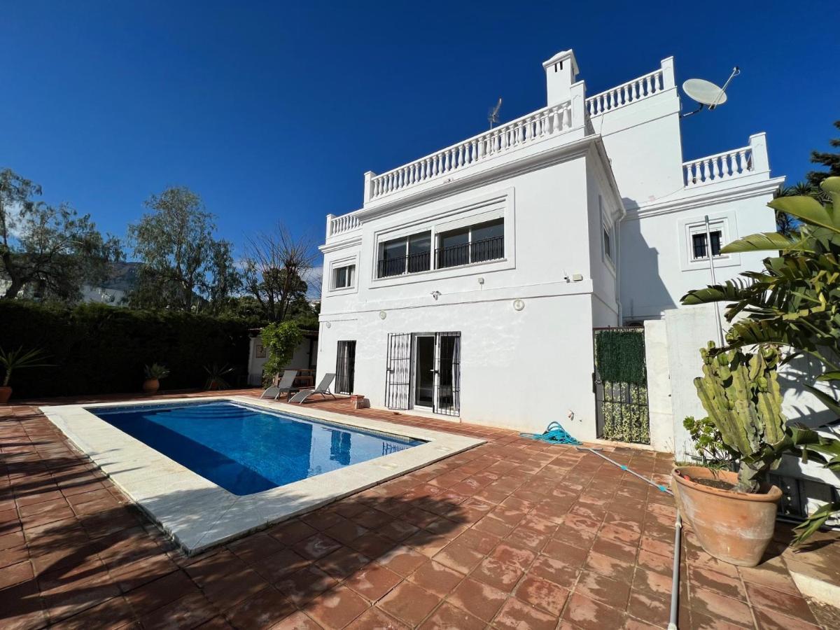 Villa 5 Beds With Private Pool Near - 5007 Estepona