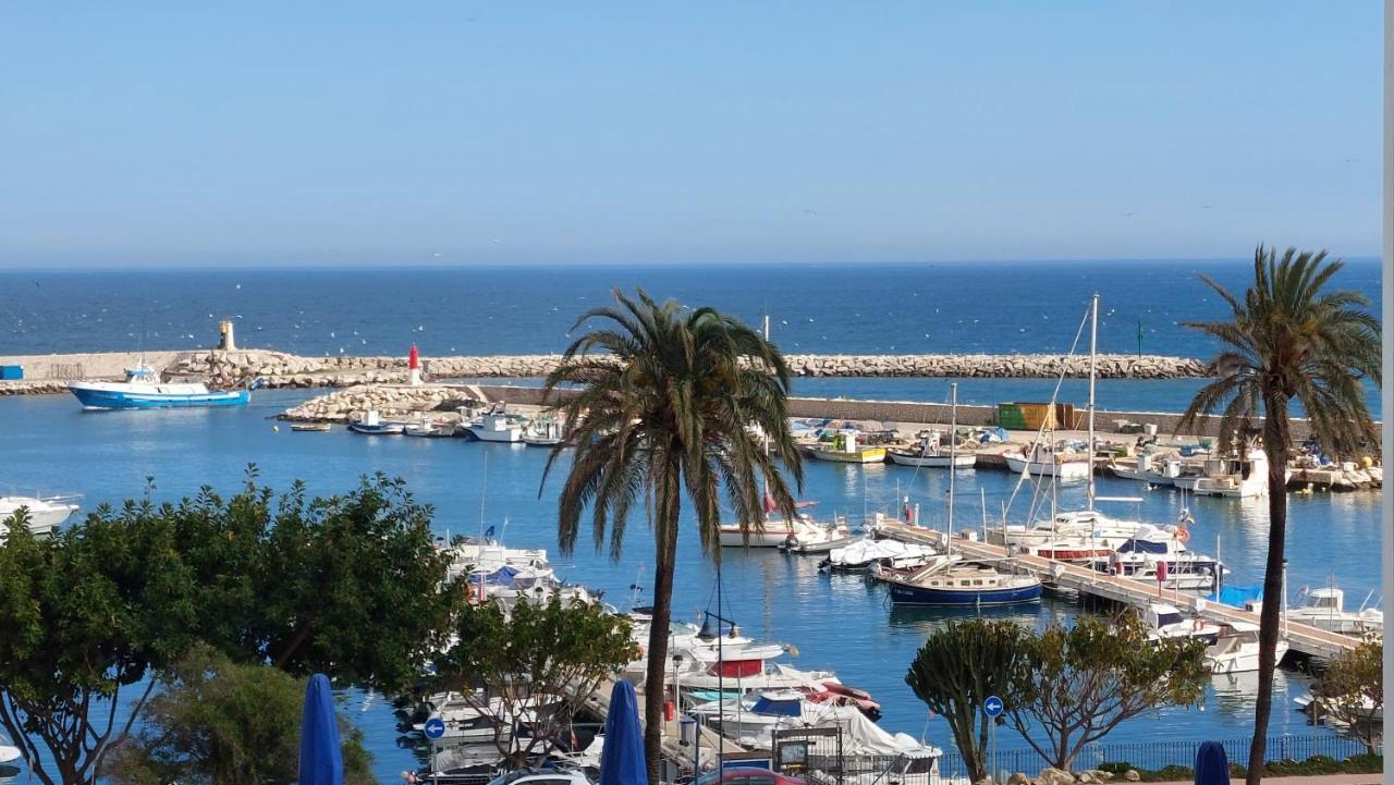 Marina With Sea Views, Pool And Parking *