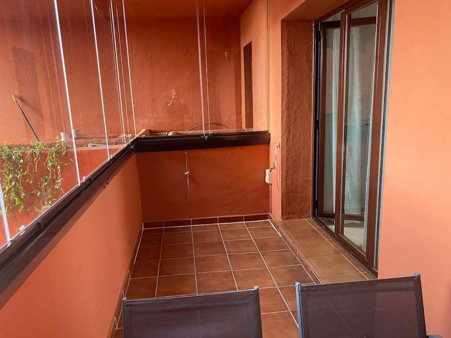 3 Bed With Pool And Parking *