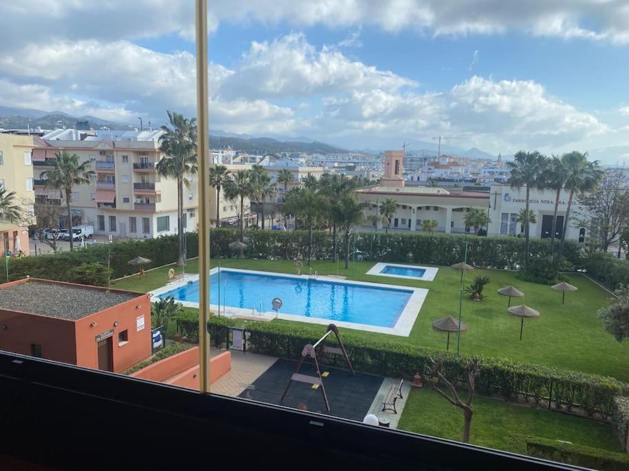 3 Bed With Pool And Parking *