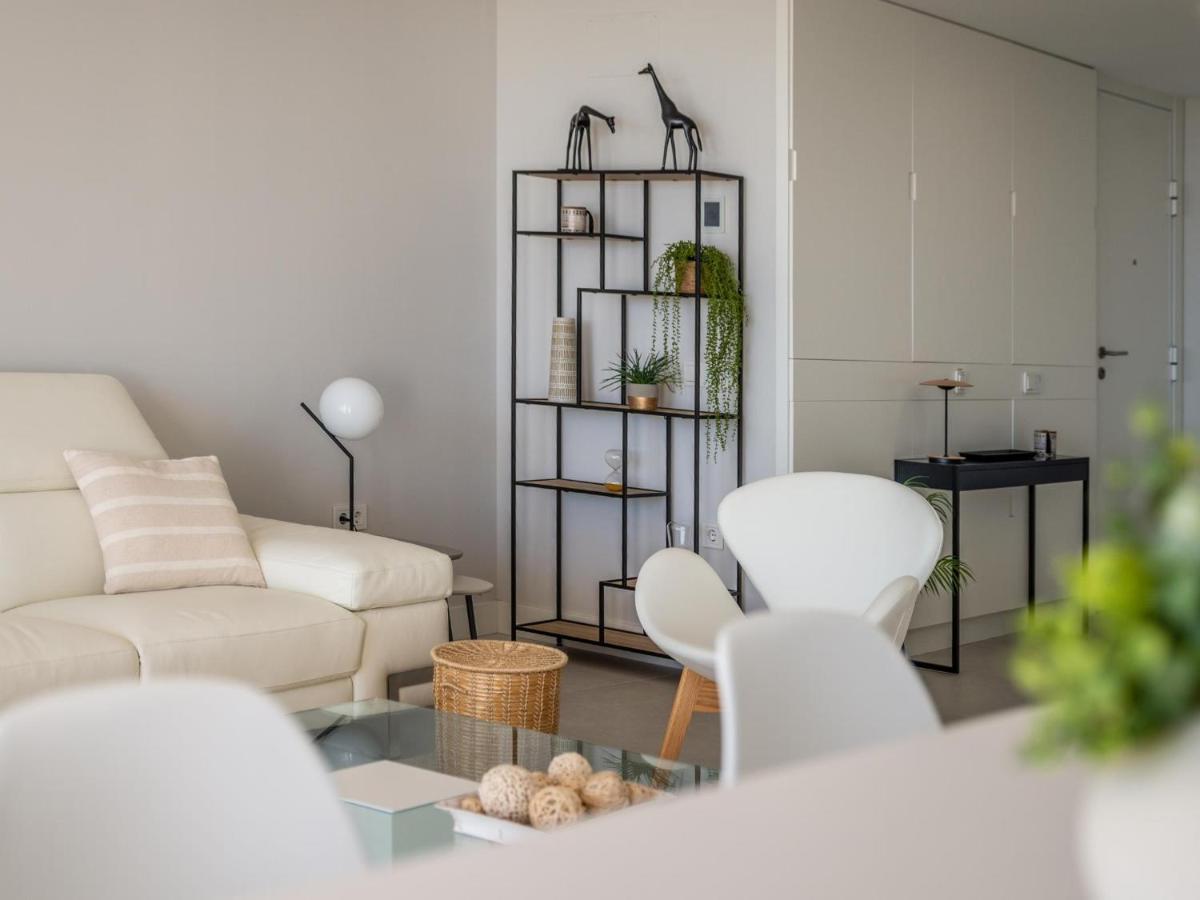 Vacation Marbella: Beachfront With Luxury Amenities *