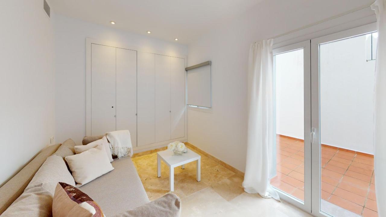 Paraiso Benahavis - Private Garden Ground Floor Estepona