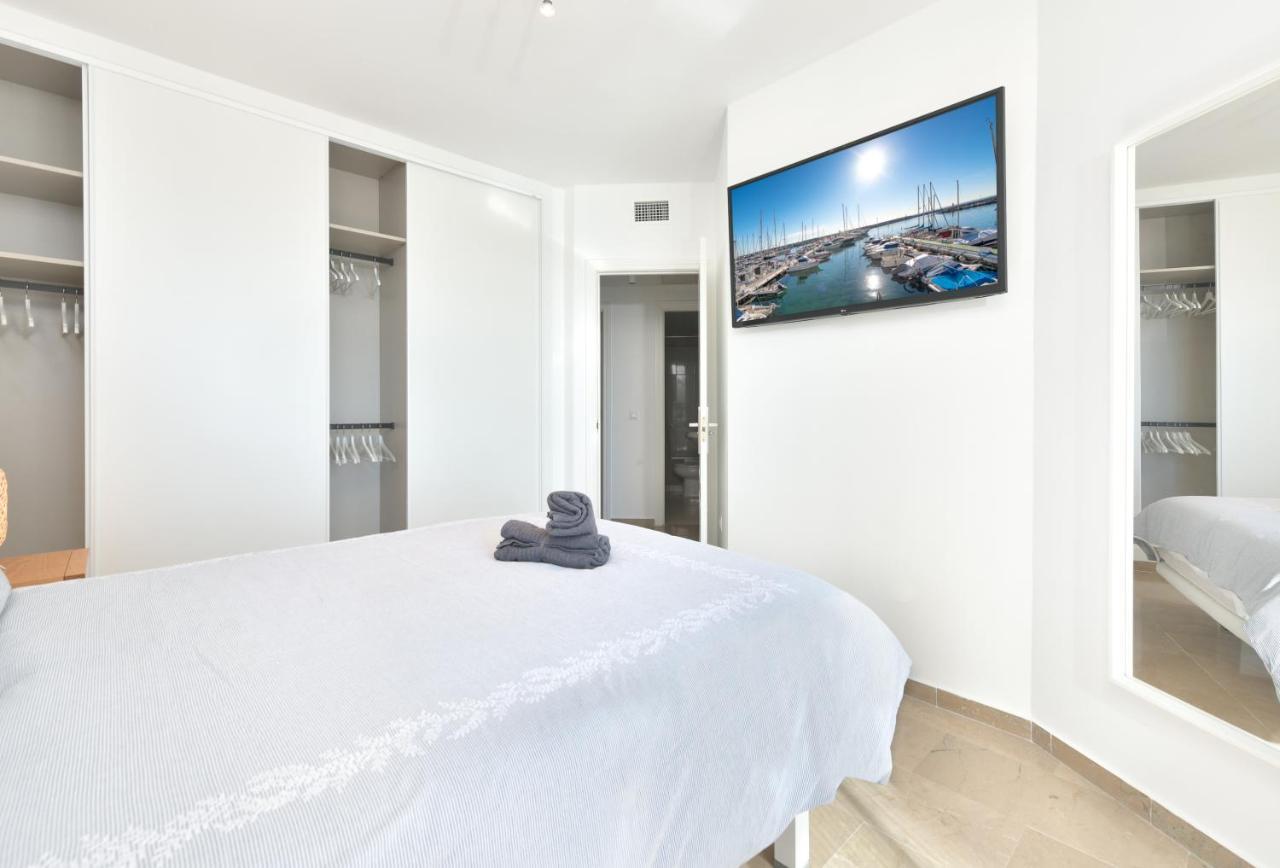 Apartment Charming Beachfront In Marina *