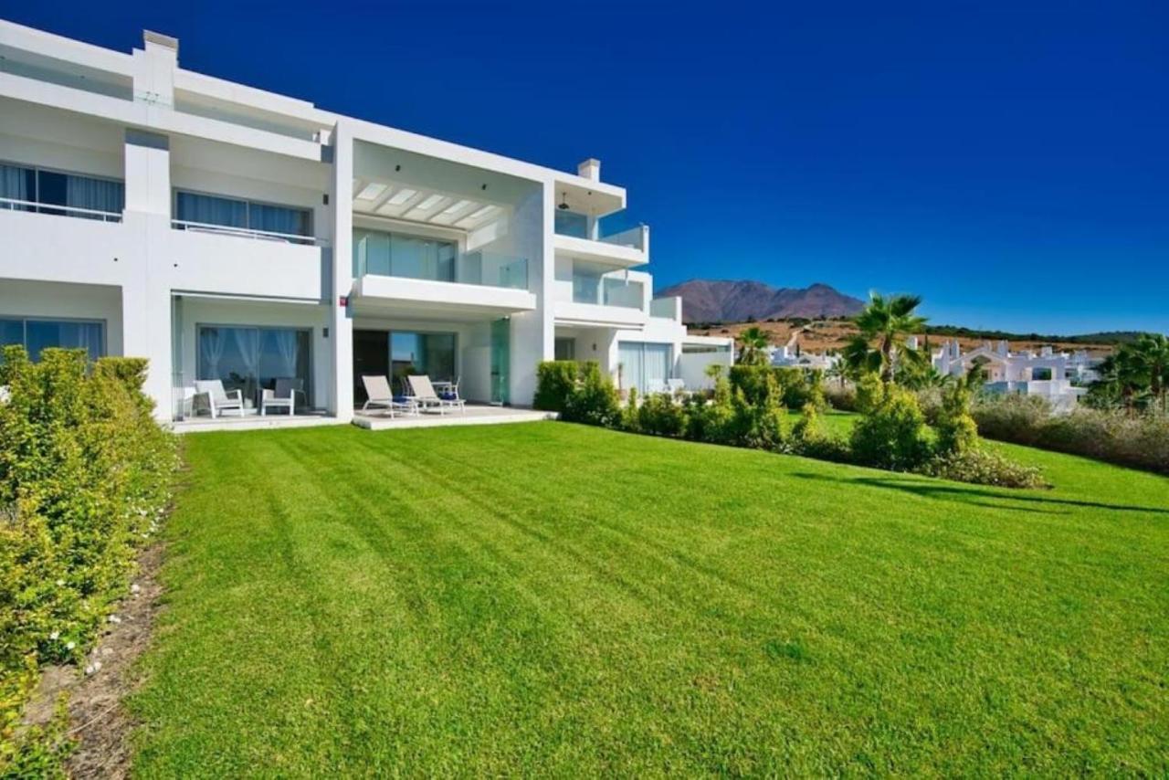 Al-1103 - - Alcazaba Lagoon Apartment