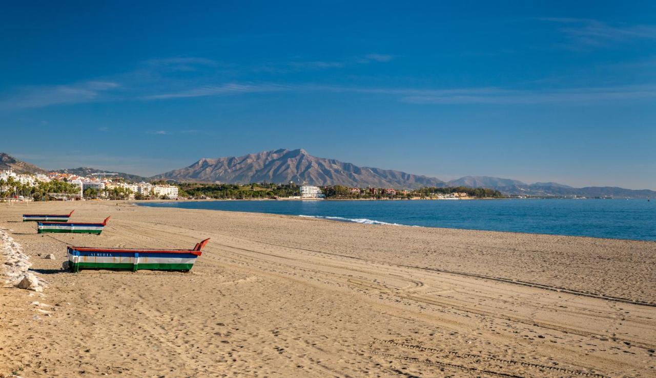 Charming Beachfront In Marina * Estepona