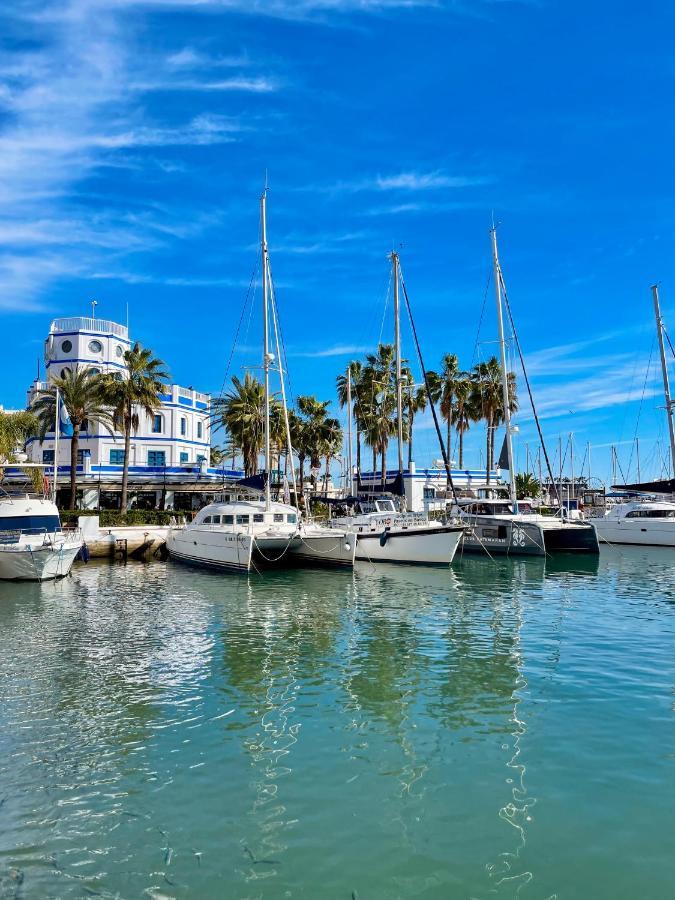 Wellingtonia Luxury