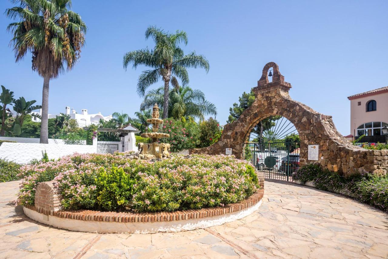 7c Linsay Apartamento Estepona