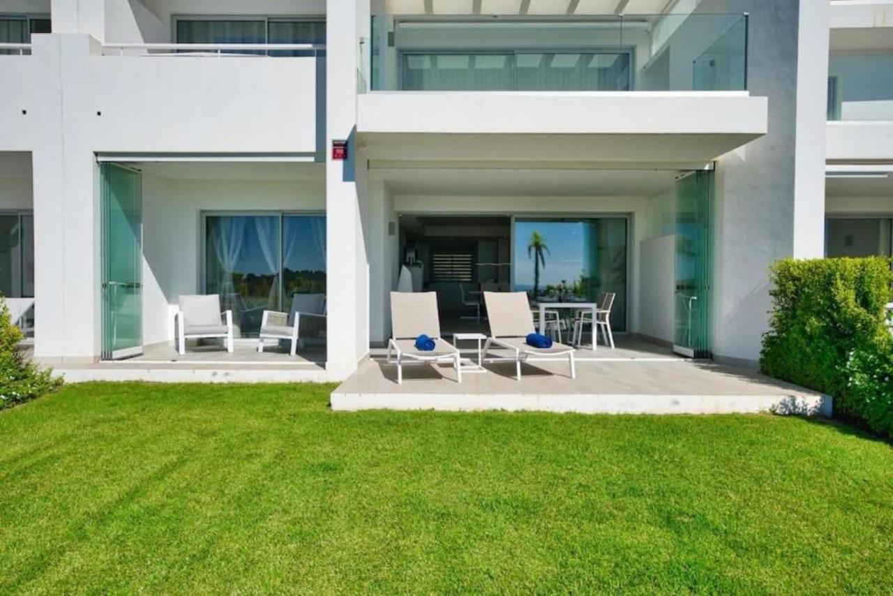 Al-1103 - - Alcazaba Lagoon Apartment