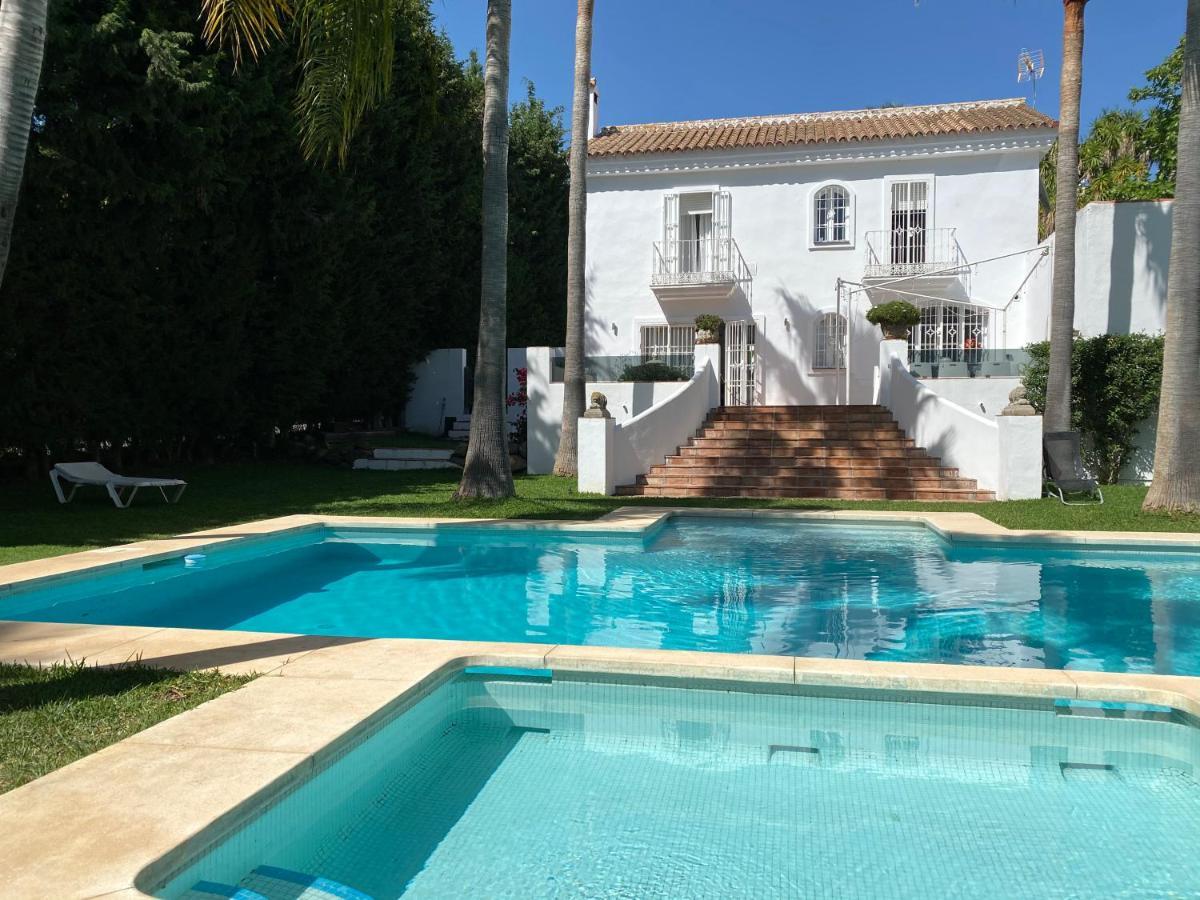 Aqua Private Six Bedrooms With Large Pool Villa *