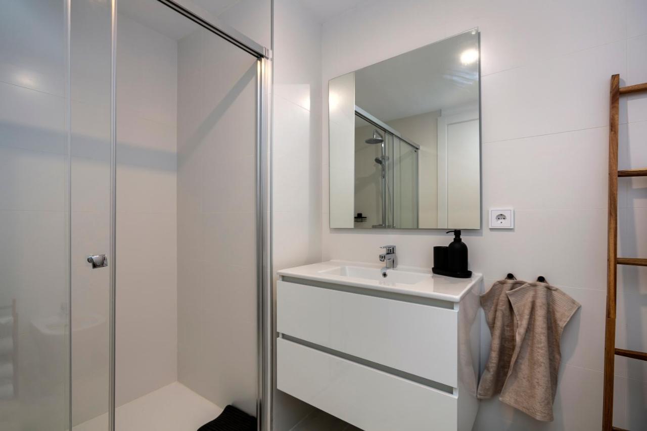 Apartment Modern & Brilliant 2 Bedroom Vanian Gardens Rdr283 Estepona