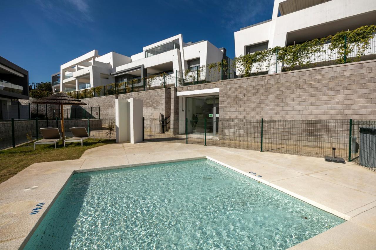 Modern & Brilliant 2 Bedroom Vanian Gardens Rdr283 Estepona