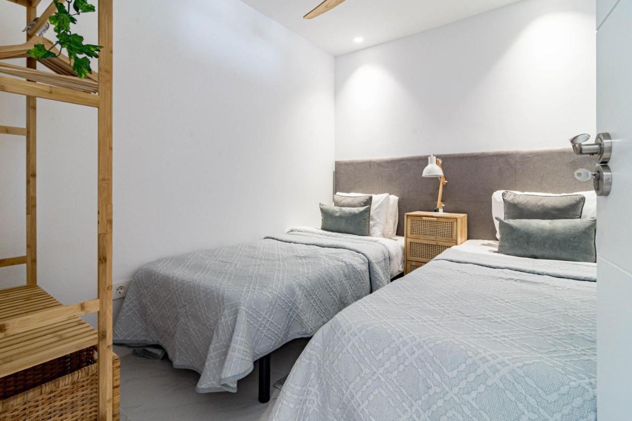 Awesome 3 Bedroom Metres From The Rdr289 Estepona