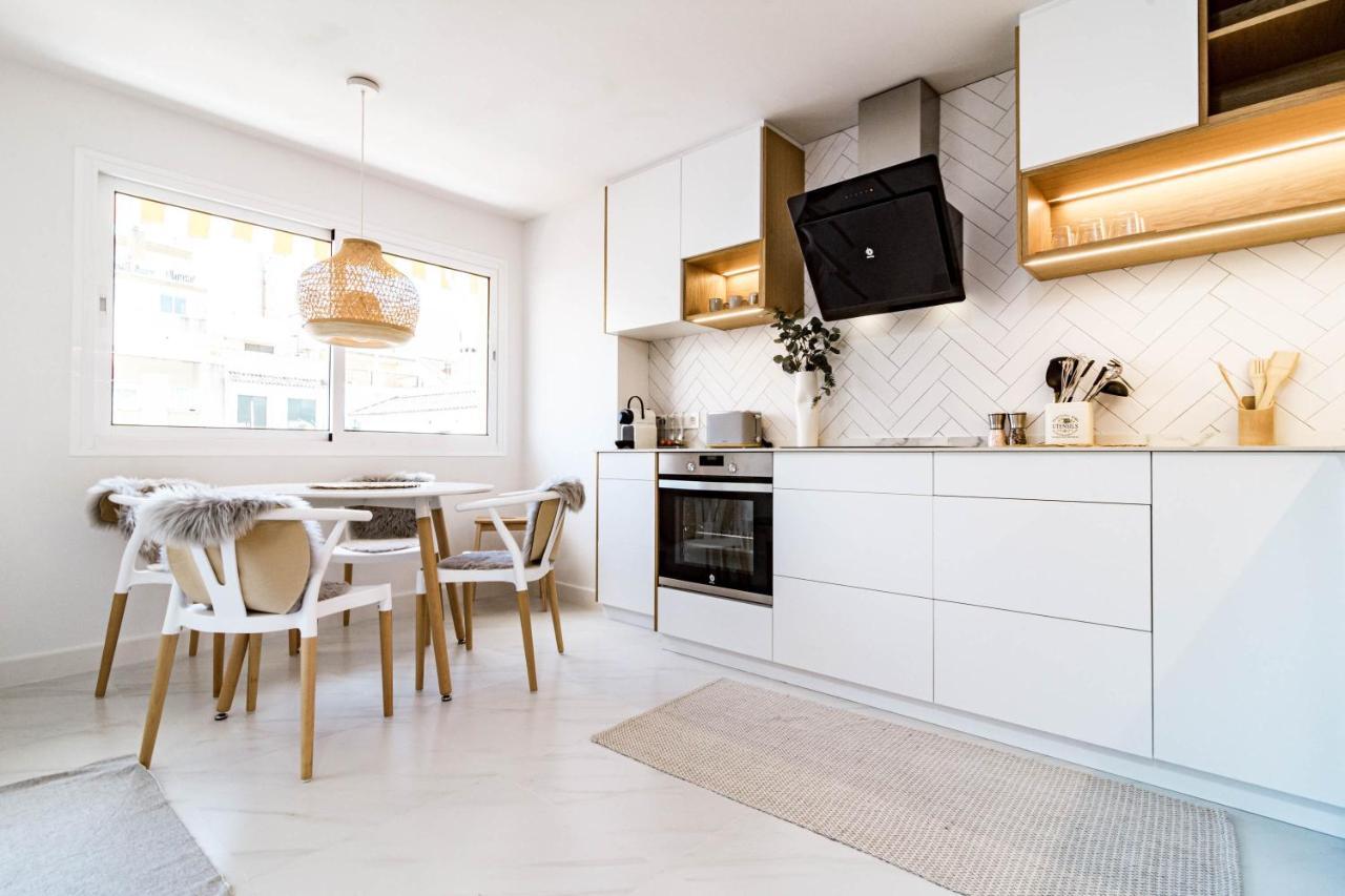 Awesome 3 Bedroom Metres From The Rdr289 Apartment Estepona