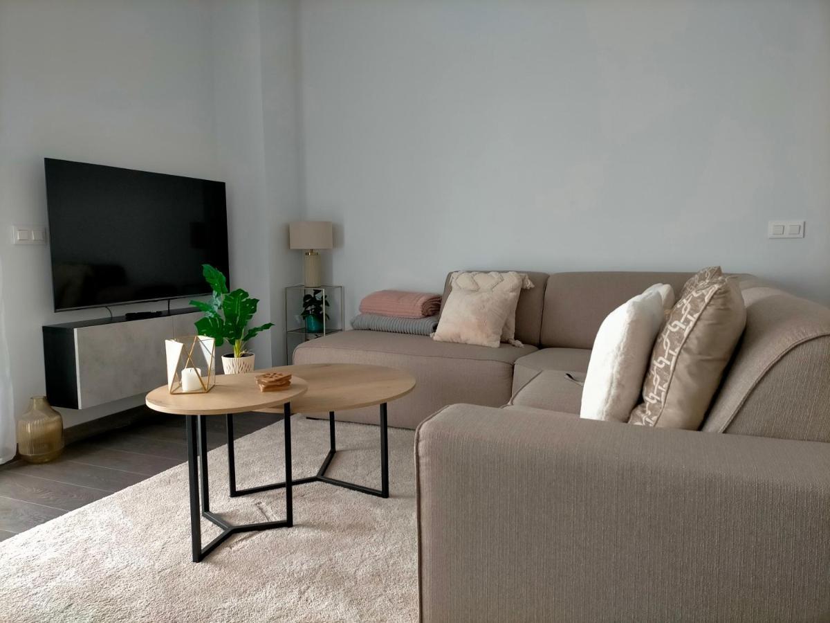 Apartment New Luxury For Rent Gardens, Near The Sea And The Center *
