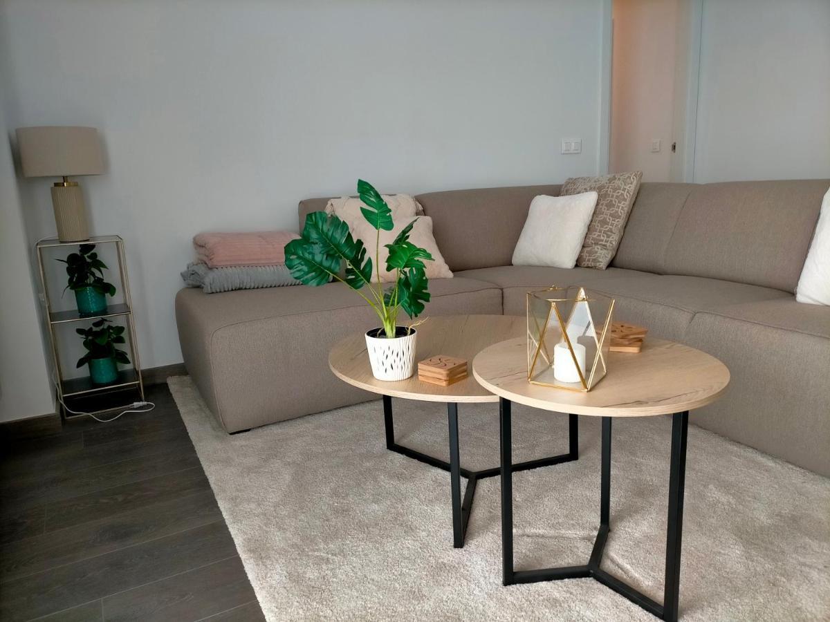 Apartment New Luxury For Rent Gardens, Near The Sea And The Center *