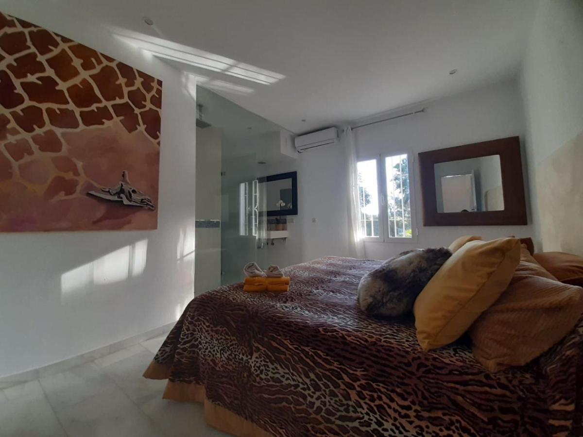 Aqua Private Six Bedrooms With Large Pool Villa