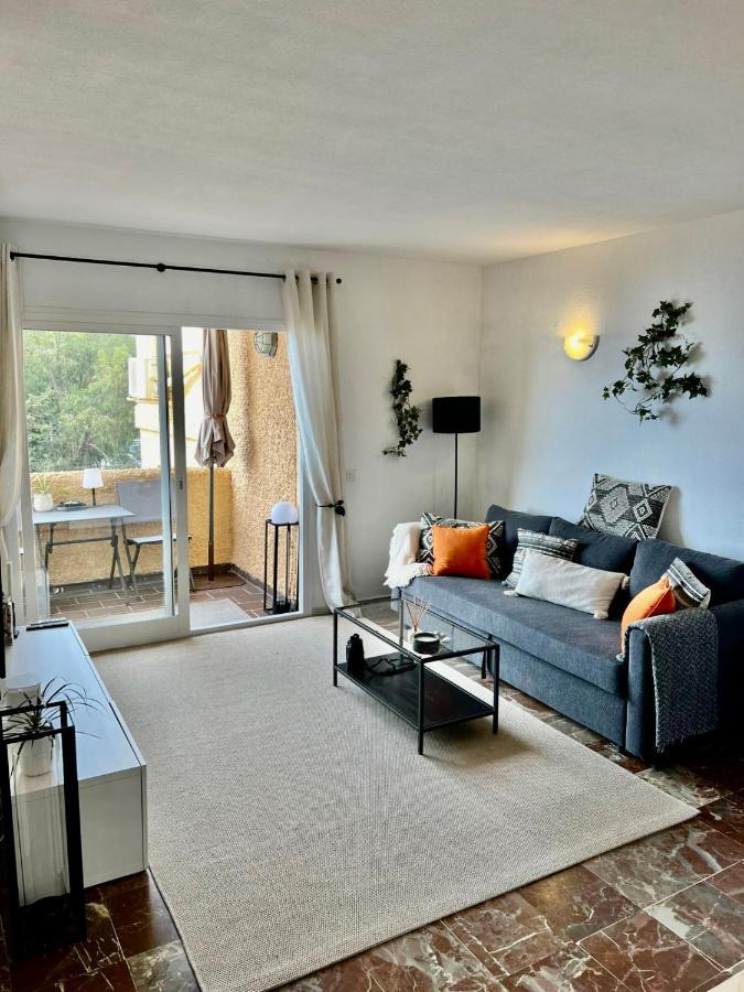 Front In Apartment Estepona