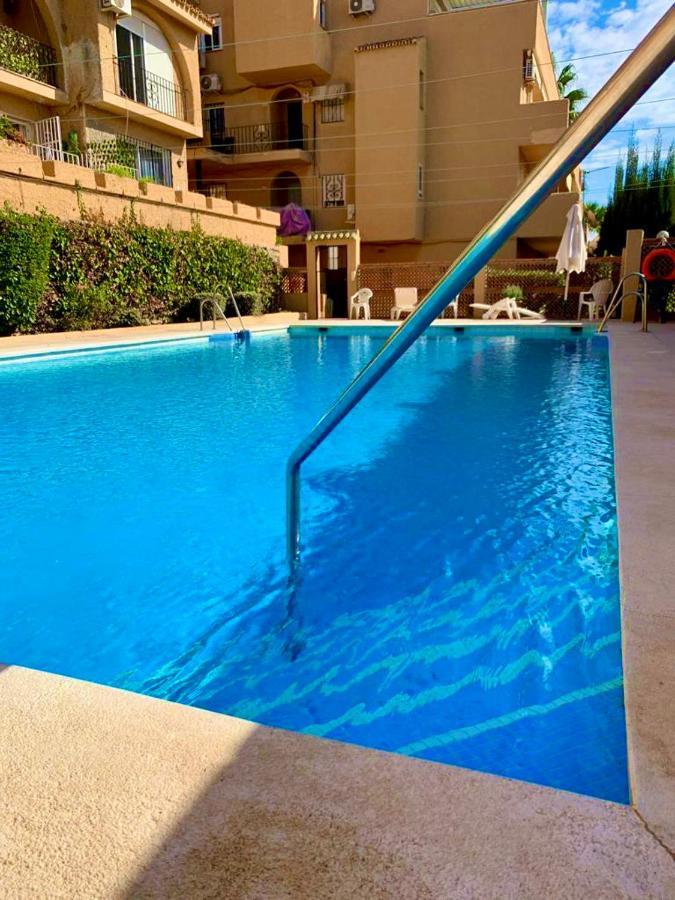 Front In * Estepona