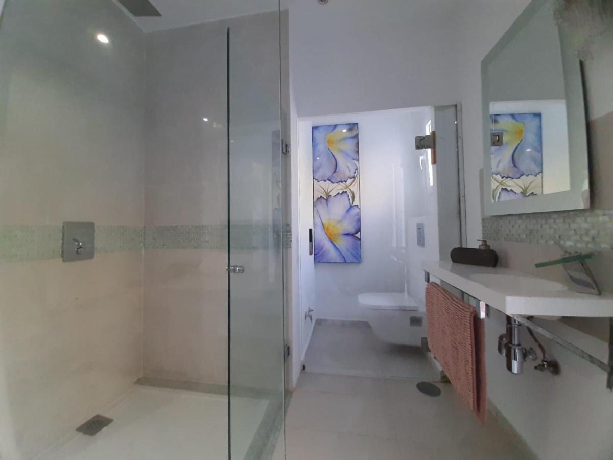 Villa Aqua Private Six Bedrooms With Large Pool Estepona