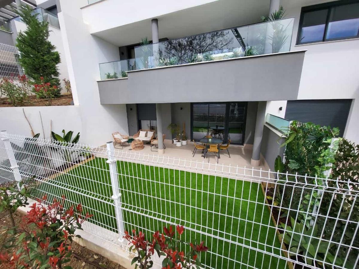 Apartamento De 1 Con Piscina Y Gimnasio Comunitarios Apartment Estepona