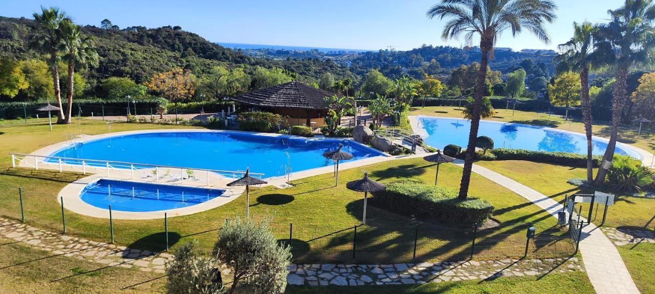 Gorgeous 3 Bedrooms In Natural Reserve Park! Pensión Estepona