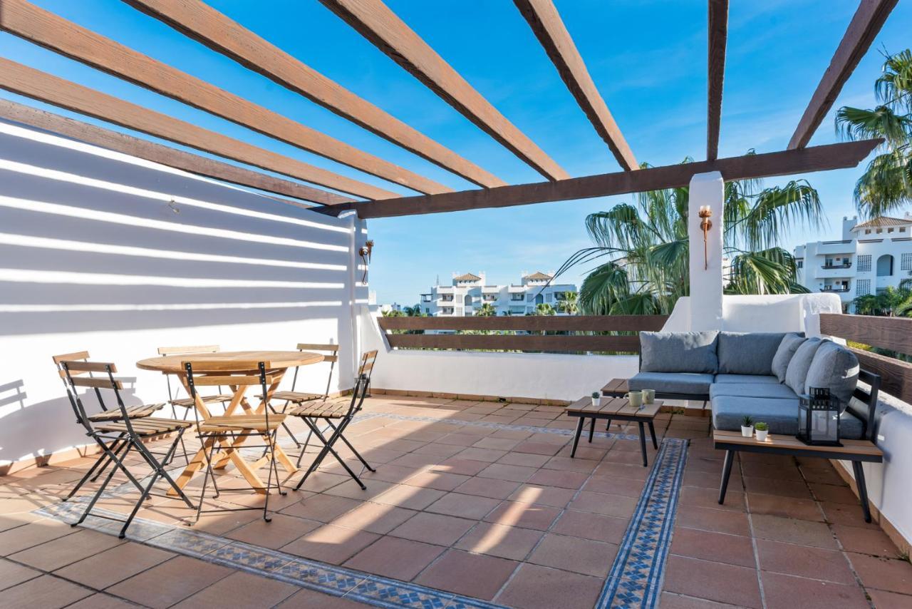 Apartment With Terrace And Pool By Costarentals - Ref M16 Estepona