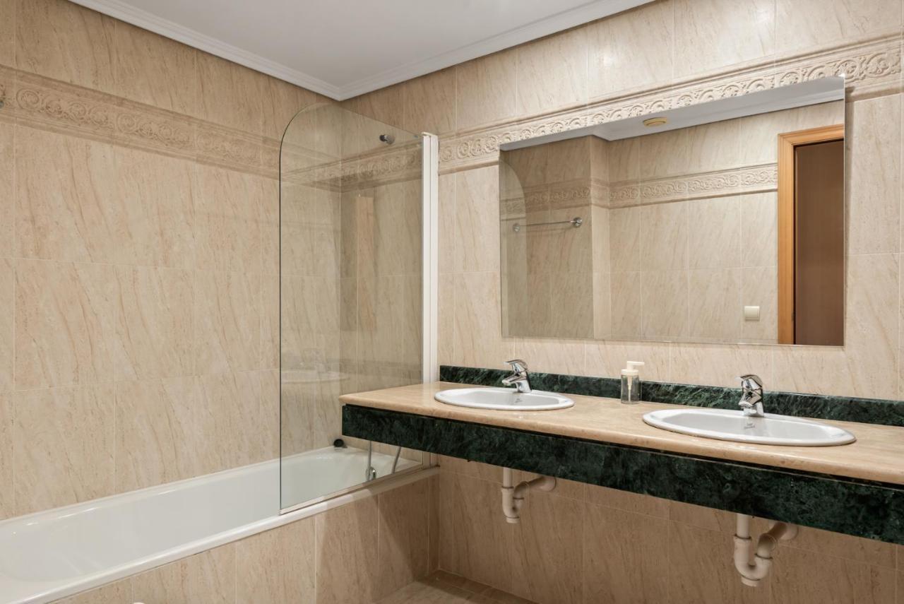 With Terrace And Pool By Costarentals - Ref M16 Apartment