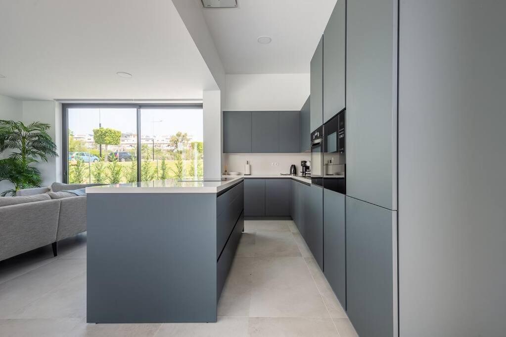 Casa Innes: Entire 5 Bed Modern Villa. Pool. Valle Romano Villa Estepona