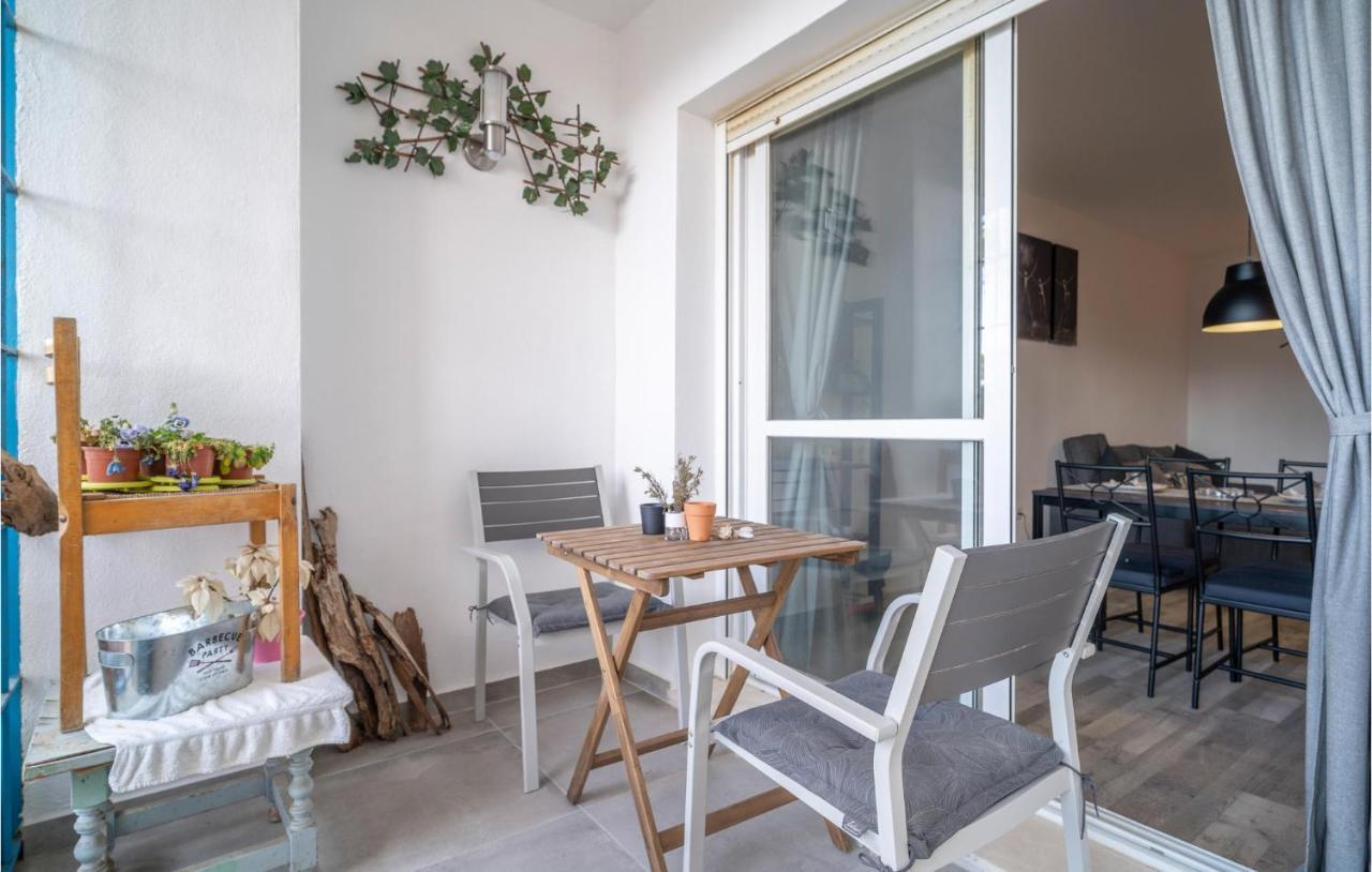 Gorgeous In With Kitchen Apartment *