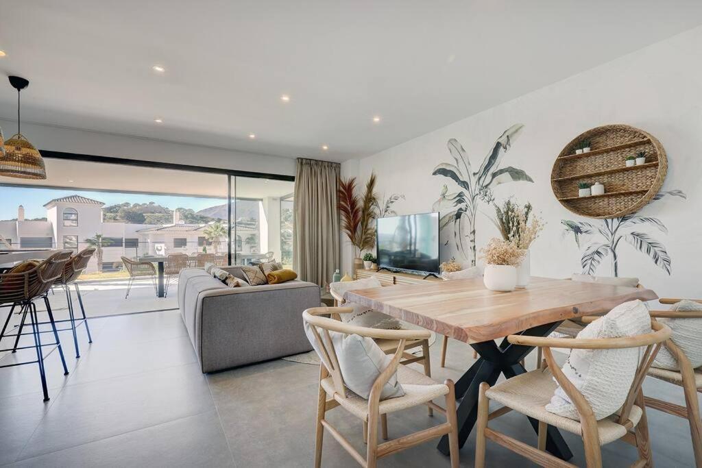 3 Bedroom Ground Floor @ Hills! * Estepona